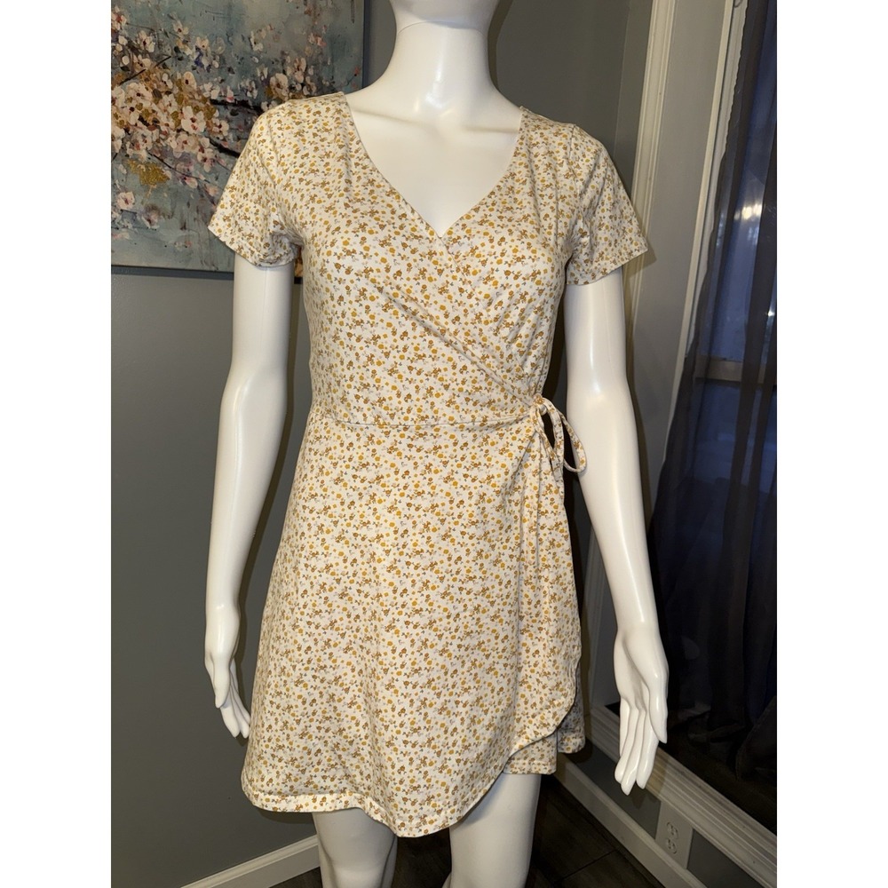 Hollister Babydoll Floral Short Sleeve Faux Wrap Knit Dress Size M Summer Girly
